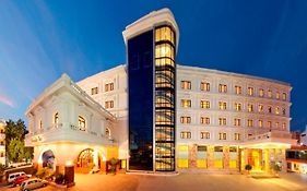 Anandha Inn Convention Centre And Suites